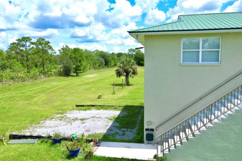 House in Okeechobee, Florida 2 bedrooms № 1888364 - photo 9