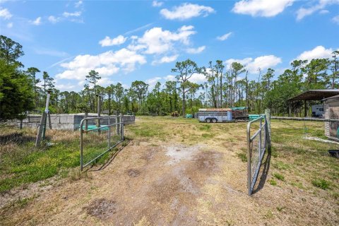 House in North Port, Florida 3 bedrooms, 219.99 sq.m. № 1805118 - photo 18