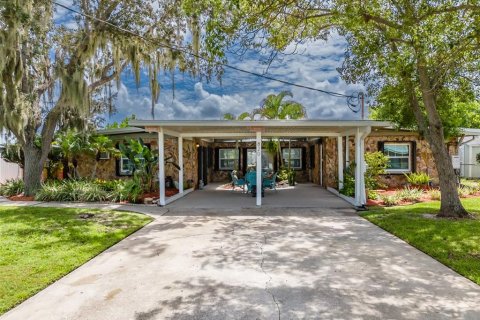 House in Ruskin, Florida 3 bedrooms, 210.98 sq.m. № 1919906 - photo 1