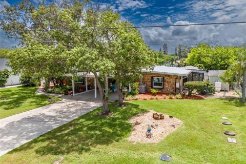 House in Ruskin, Florida 3 bedrooms, 210.98 sq.m. № 1919906 - photo 4