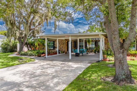 House in Ruskin, Florida 3 bedrooms, 210.98 sq.m. № 1919906 - photo 5