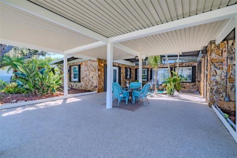 House in Ruskin, Florida 3 bedrooms, 210.98 sq.m. № 1919906 - photo 7