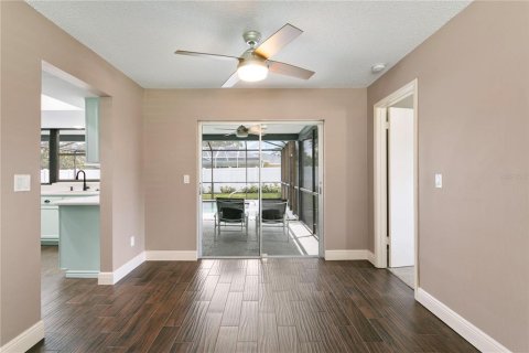 House in Clearwater, Florida 2 bedrooms, 138.24 sq.m. № 1907781 - photo 16