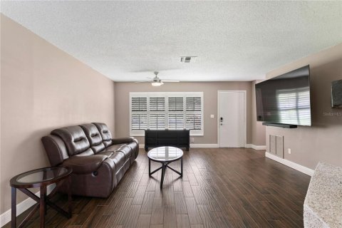 House in Clearwater, Florida 2 bedrooms, 138.24 sq.m. № 1907781 - photo 14