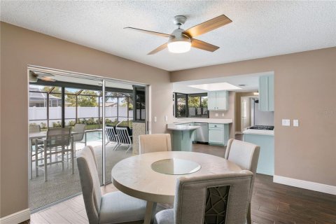 House in Clearwater, Florida 2 bedrooms, 138.24 sq.m. № 1907781 - photo 23