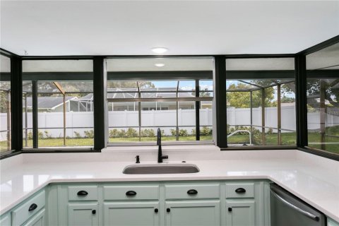 House in Clearwater, Florida 2 bedrooms, 138.24 sq.m. № 1907781 - photo 18