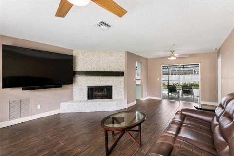 House in Clearwater, Florida 2 bedrooms, 138.24 sq.m. № 1907781 - photo 12