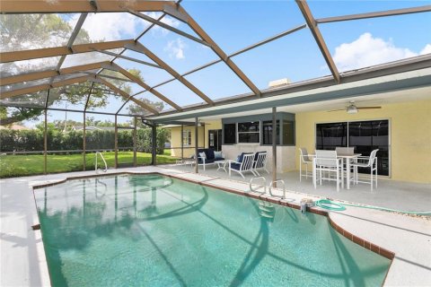 House in Clearwater, Florida 2 bedrooms, 138.24 sq.m. № 1907781 - photo 2