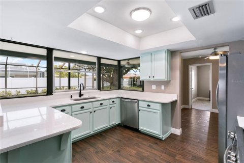 House in Clearwater, Florida 2 bedrooms, 138.24 sq.m. № 1907781 - photo 19