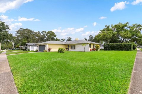 House in Clearwater, Florida 2 bedrooms, 138.24 sq.m. № 1907781 - photo 10