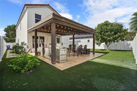 Villa ou maison à vendre à Miami, Floride: 4 chambres, 245.26 m2 № 2064879 - photo 27