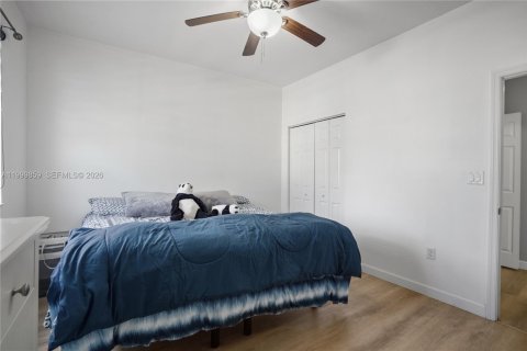 Villa ou maison à vendre à Miami, Floride: 4 chambres, 245.26 m2 № 2064879 - photo 12