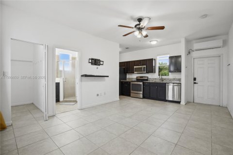 Villa ou maison à vendre à Miami, Floride: 4 chambres, 245.26 m2 № 2064879 - photo 23