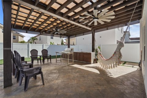 Villa ou maison à vendre à Miami, Floride: 4 chambres, 245.26 m2 № 2064879 - photo 26