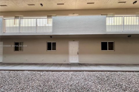 Copropriété à louer à Hialeah, Floride: 2 chambres, 87.89 m2 № 2169038 - photo 13