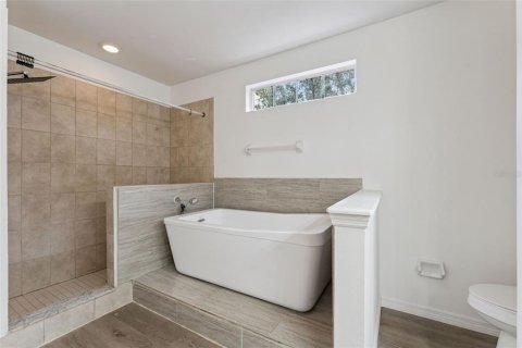 Condo in Apopka, Florida, 3 bedrooms № 2395957 - photo 16