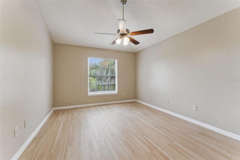 Condo in Apopka, Florida, 3 bedrooms № 2395957 - photo 10