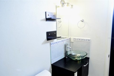 Condo in Kissimmee, Florida, 3 bedrooms  № 1397174 - photo 17