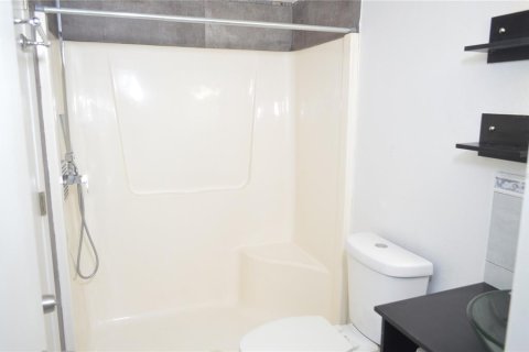 Condo in Kissimmee, Florida, 3 bedrooms  № 1397174 - photo 16
