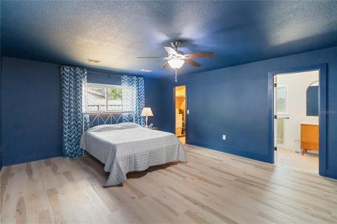 House in Orlando, Florida 3 bedrooms, 195.37 sq.m. № 1873804 - photo 13