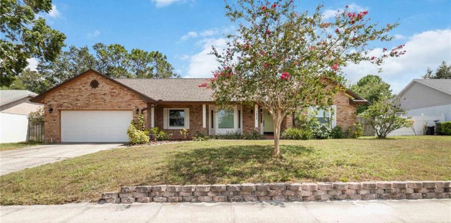 House in Orlando, Florida 3 bedrooms, 195.37 sq.m. № 1873804
