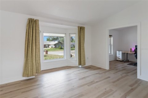 House in Orlando, Florida 3 bedrooms, 195.37 sq.m. № 1873804 - photo 6