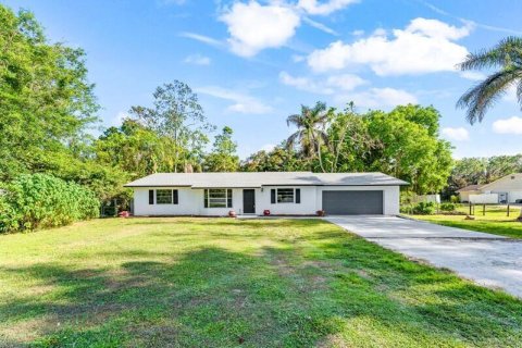 House in Loxahatchee Groves, Florida 3 bedrooms, 120.31 sq.m. № 2392375 - photo 18