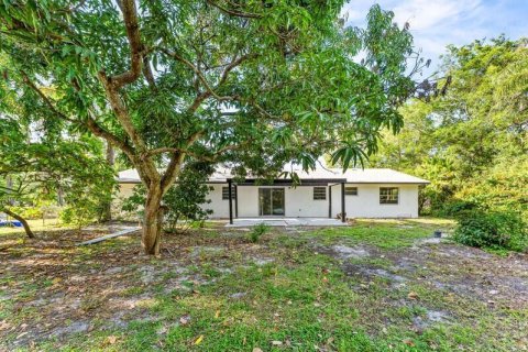 House in Loxahatchee Groves, Florida 3 bedrooms, 120.31 sq.m. № 2392375 - photo 19