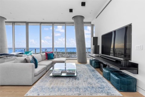 Condo in Miami, Florida, 5 bedrooms  № 1454747 - photo 14