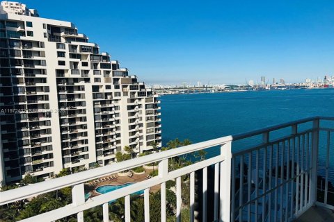 Condo in Miami, Florida, 2 bedrooms  № 2034013 - photo 8
