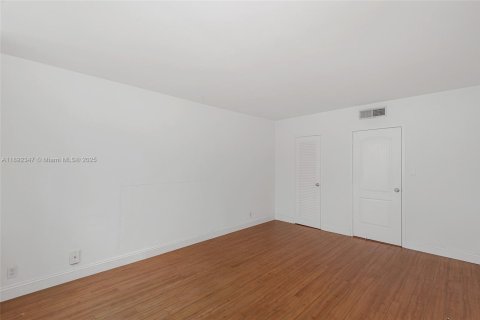 Copropriété à vendre à Miami Beach, Floride: 1 chambre, 90.12 m2 № 1944045 - photo 18