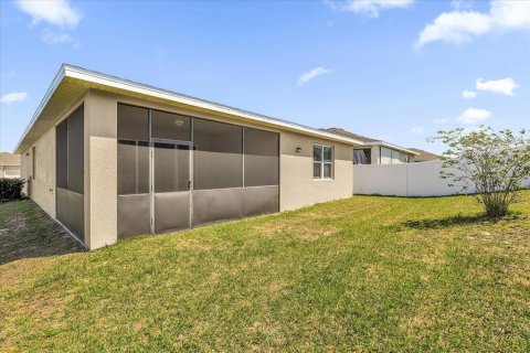 House in Winter Haven, Florida 4 bedrooms, 179.86 sq.m. № 2114431 - photo 16