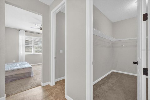 House in Winter Haven, Florida 4 bedrooms, 179.86 sq.m. № 2114431 - photo 15
