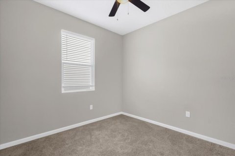 House in Winter Haven, Florida 4 bedrooms, 179.86 sq.m. № 2114431 - photo 23