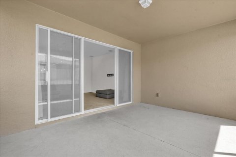 House in Winter Haven, Florida 4 bedrooms, 179.86 sq.m. № 2114431 - photo 17