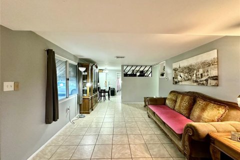 Villa ou maison à vendre à Largo, Floride: 2 chambres, 73.58 m2 № 2142159 - photo 3