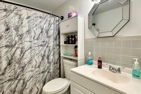 Villa ou maison à vendre à Largo, Floride: 2 chambres, 73.58 m2 № 2142159 - photo 10