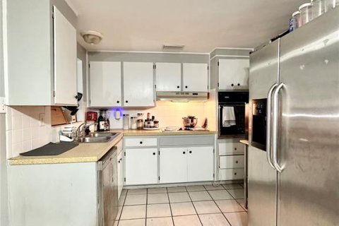Villa ou maison à vendre à Largo, Floride: 2 chambres, 73.58 m2 № 2142159 - photo 6
