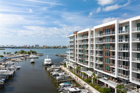 Condo in Clearwater, Florida, 2 bedrooms  № 2373106