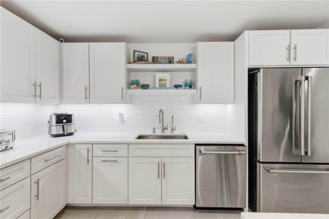 Condo in Clearwater, Florida, 2 bedrooms № 2373106 - photo 9
