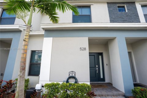 Adosado en Florida City, Florida 3 dormitorios, 127.83 m2 № 2008797