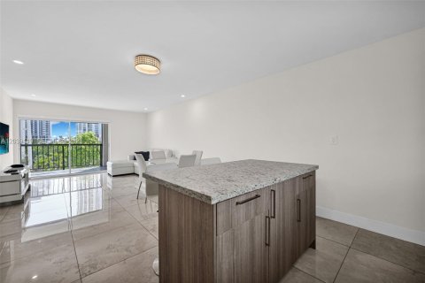 Appartement à louer à Sunny Isles Beach, Floride: 1 chambre, 74.88 m2 № 2086212 - photo 14