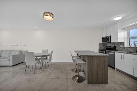 Appartement à louer à Sunny Isles Beach, Floride: 1 chambre, 74.88 m2 № 2086212 - photo 24