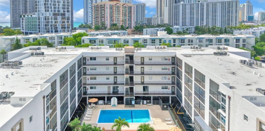 Appartement à Sunny Isles Beach, Floride 1 chambre, 74.88 m2 № 2086212