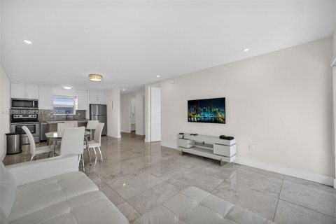 Appartement à louer à Sunny Isles Beach, Floride: 1 chambre, 74.88 m2 № 2086212 - photo 19