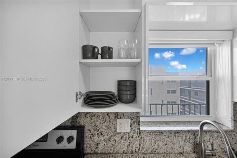 Appartement à louer à Sunny Isles Beach, Floride: 1 chambre, 74.88 m2 № 2086212 - photo 11