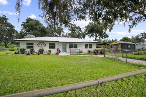 House in De Leon Springs, Florida 3 bedrooms, 167.22 sq.m. № 1912307 - photo 5