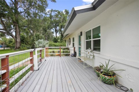 House in De Leon Springs, Florida 3 bedrooms, 167.22 sq.m. № 1912307 - photo 6