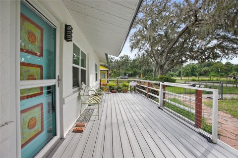 House in De Leon Springs, Florida 3 bedrooms, 167.22 sq.m. № 1912307 - photo 7