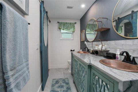 House in De Leon Springs, Florida 3 bedrooms, 167.22 sq.m. № 1912307 - photo 23